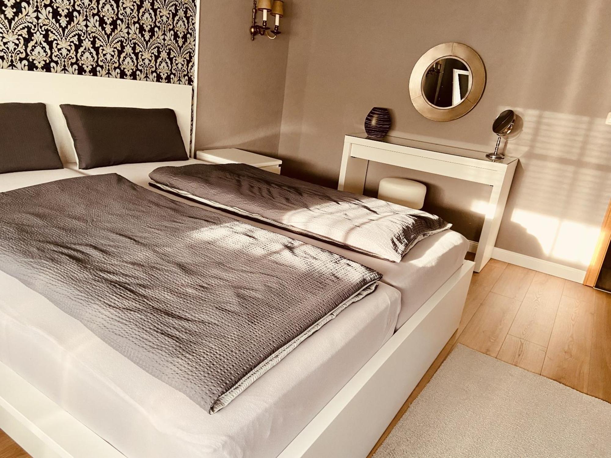 Casa Rehse I Stilvolles Apartment I 24H-Self-Check-In I Kostenlos Parken & Wlan I 55-Zoll-Smart&Kabel-Tv I Oepnv Erfurt Pokoj fotografie